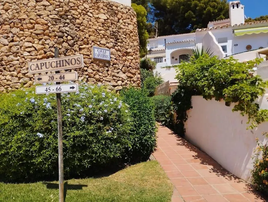 Lovely 2 Bedroom In Capuchinos, San Juan De Capistrano, Nerja Appartamento