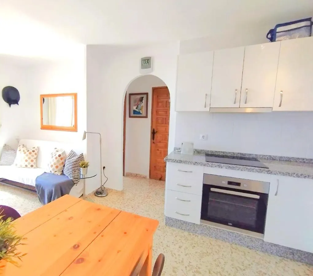Lovely 2 Bedroom In Capuchinos, San Juan De Capistrano, Nerja Apartman