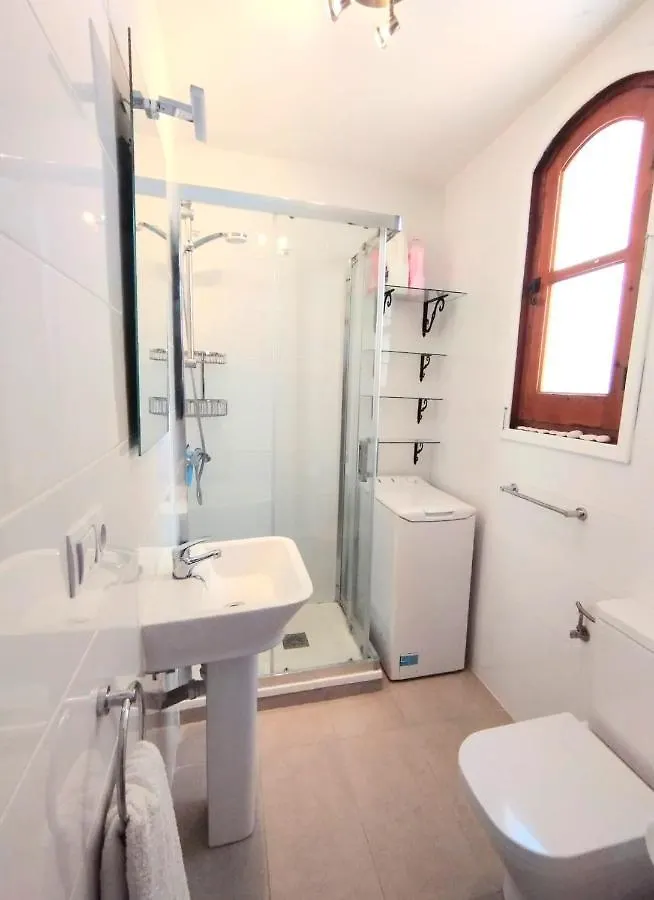 Lovely 2 Bedroom In Capuchinos, San Juan De Capistrano, Nerja Apartman